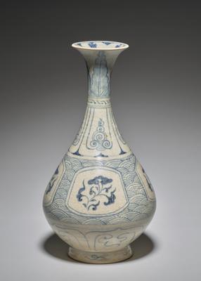 中国 見込み花図　花形洗筆（鉢）　u6230931 Bottle Vase (Yu-hu chun), Vietnam | Mia